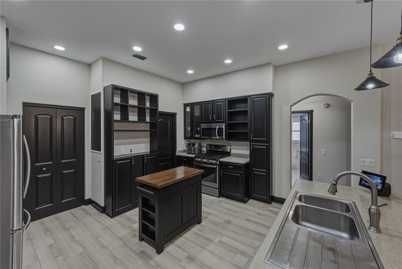 1808 TANGLEDVINE DR, WESLEY CHAPEL, FL, 33543