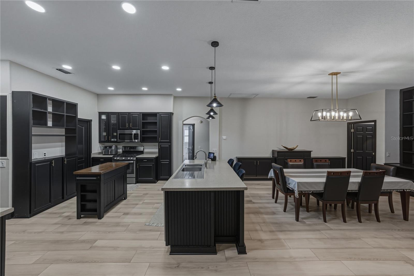 1808 TANGLEDVINE DR, WESLEY CHAPEL, FL, 33543