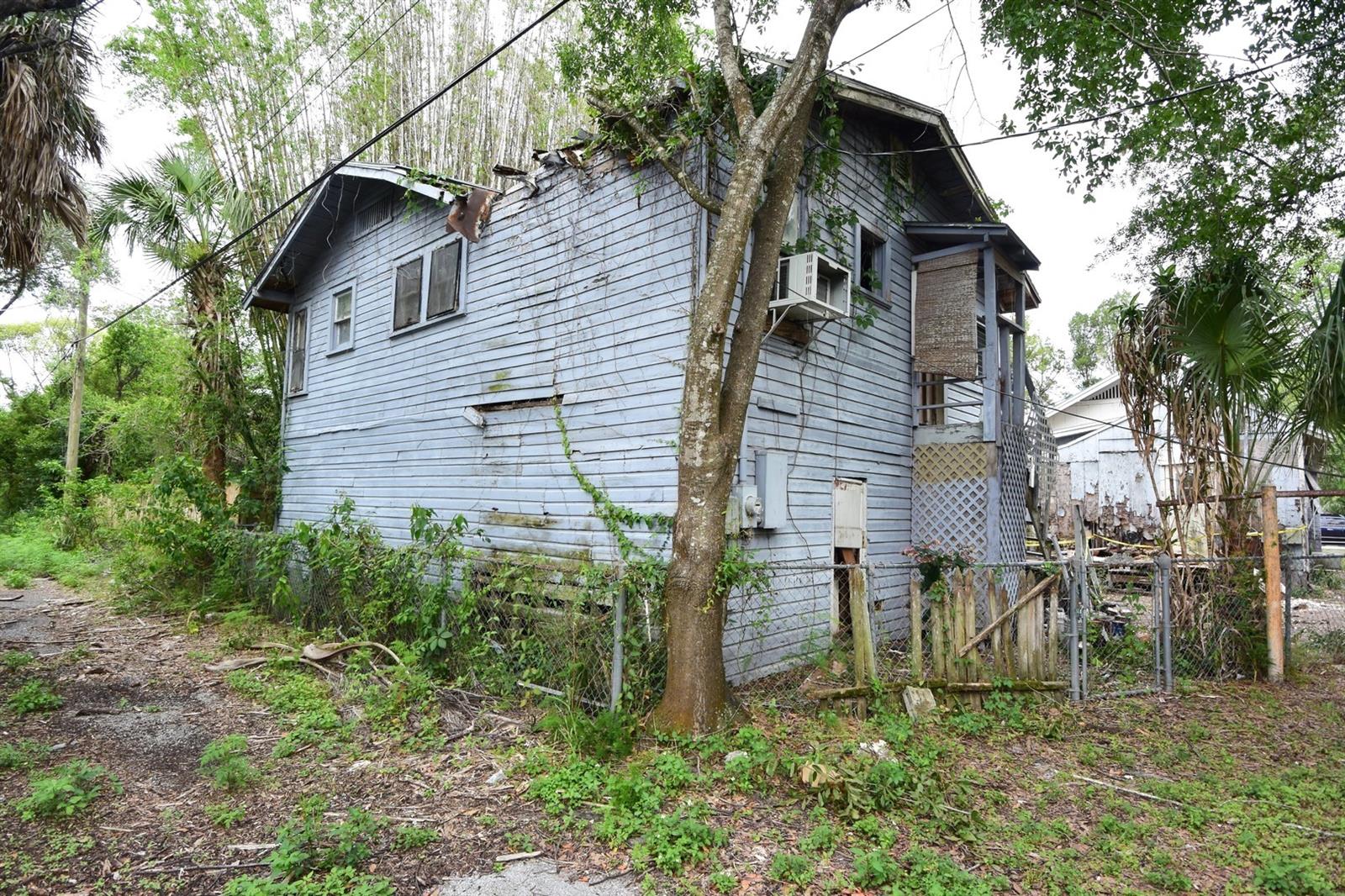 111 W POWHATAN AVE, TAMPA, FL, 33604