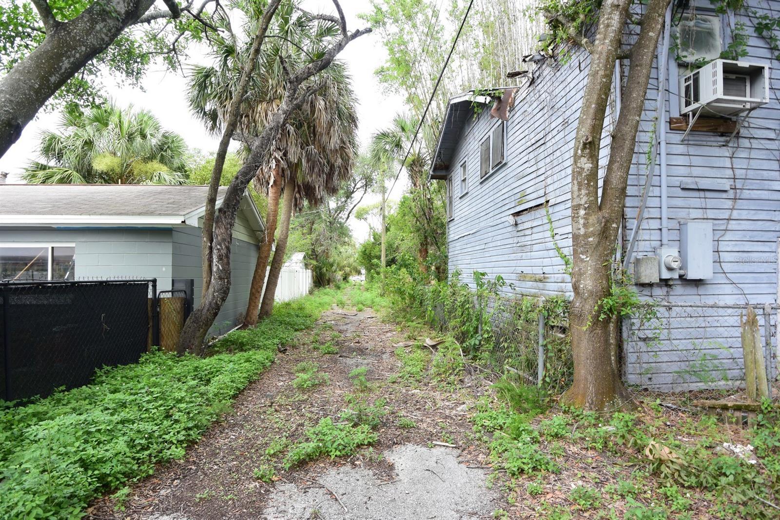 111 W POWHATAN AVE, TAMPA, FL, 33604