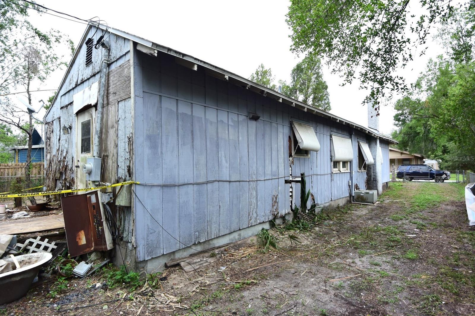 111 W POWHATAN AVE, TAMPA, FL, 33604
