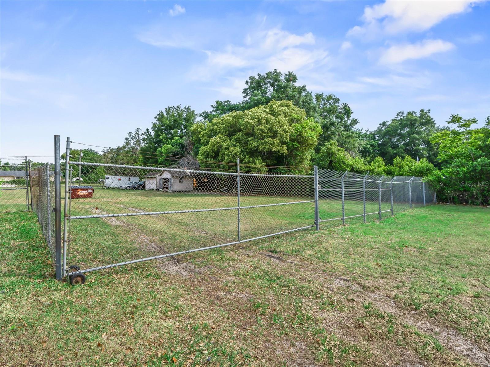 BELLEVIEW, FL, 34420