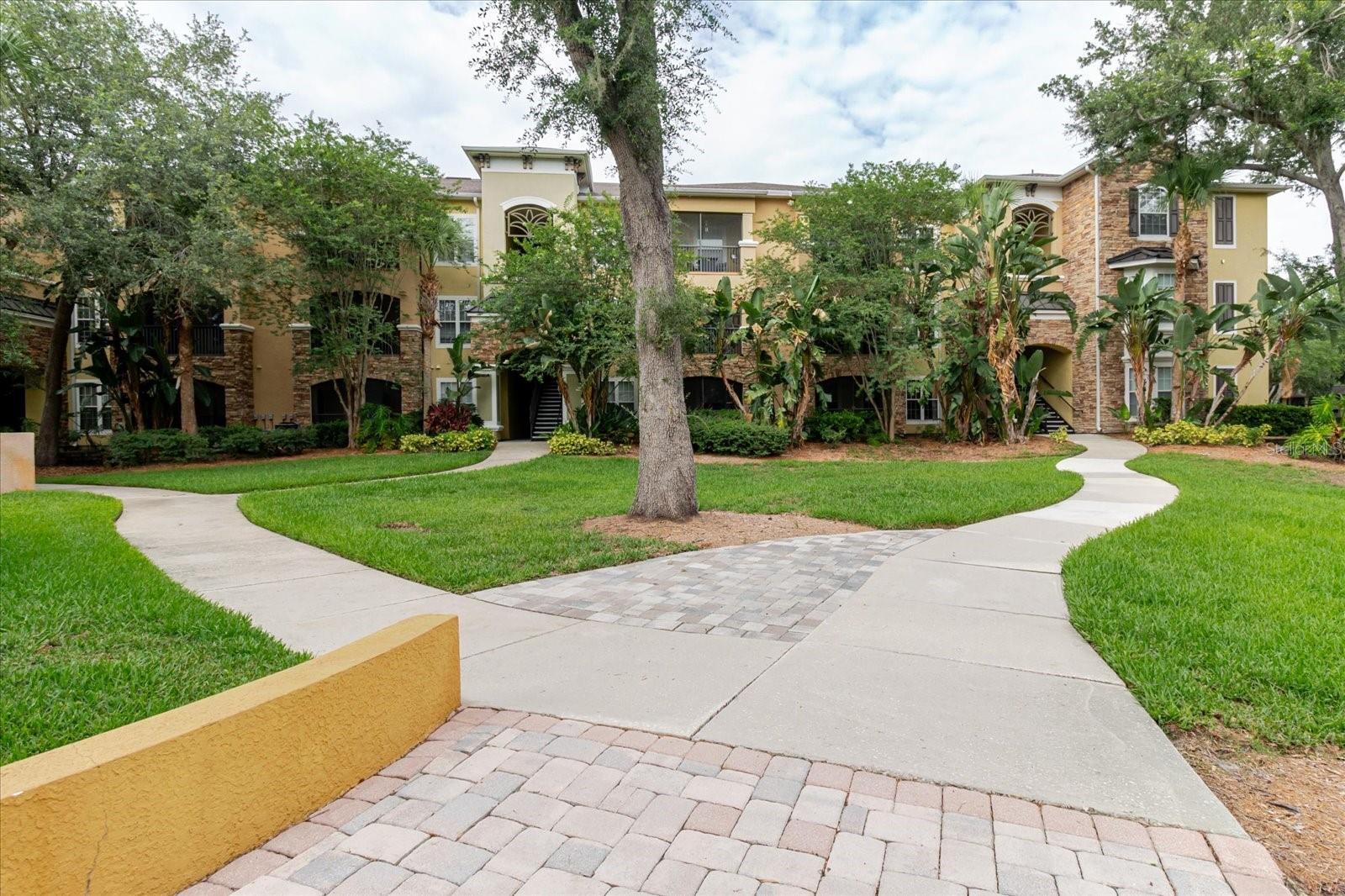 10019 COURTNEY PALMS BLVD #101, TAMPA, FL, 33619