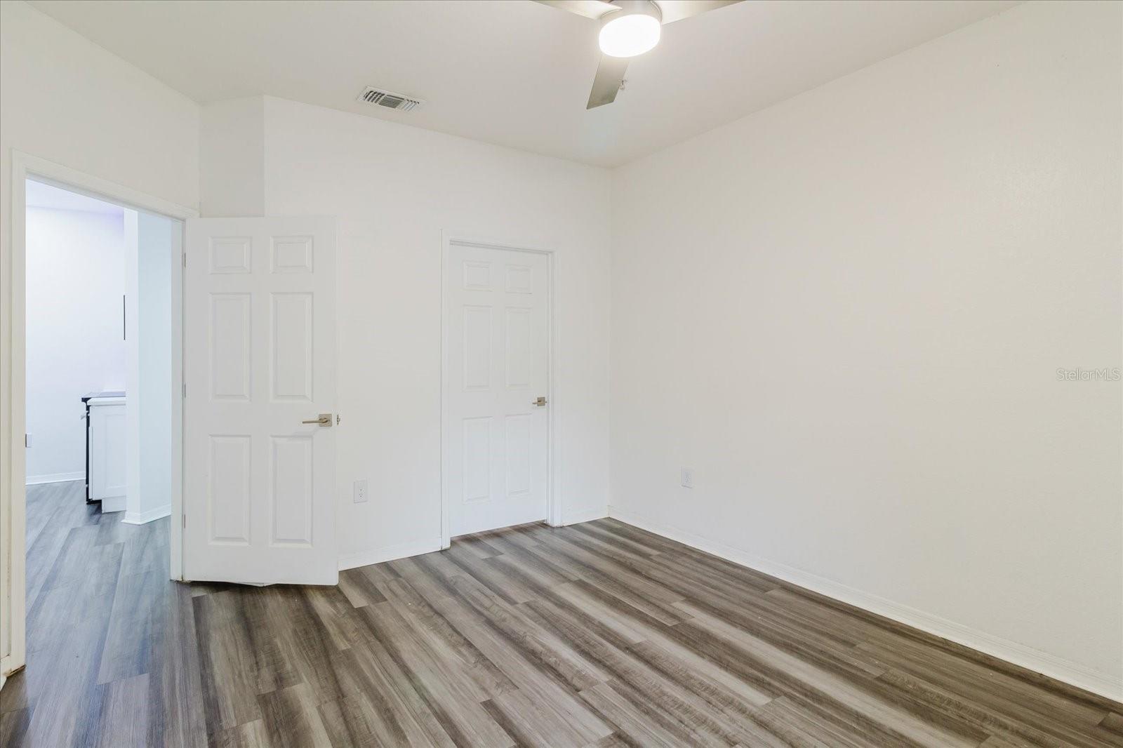 10019 COURTNEY PALMS BLVD #101, TAMPA, FL, 33619