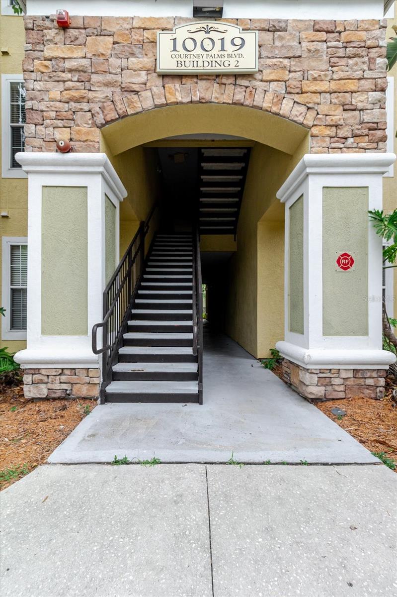 10019 COURTNEY PALMS BLVD #101, TAMPA, FL, 33619
