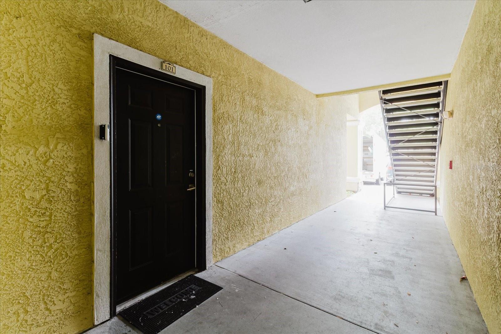 10019 COURTNEY PALMS BLVD #101, TAMPA, FL, 33619