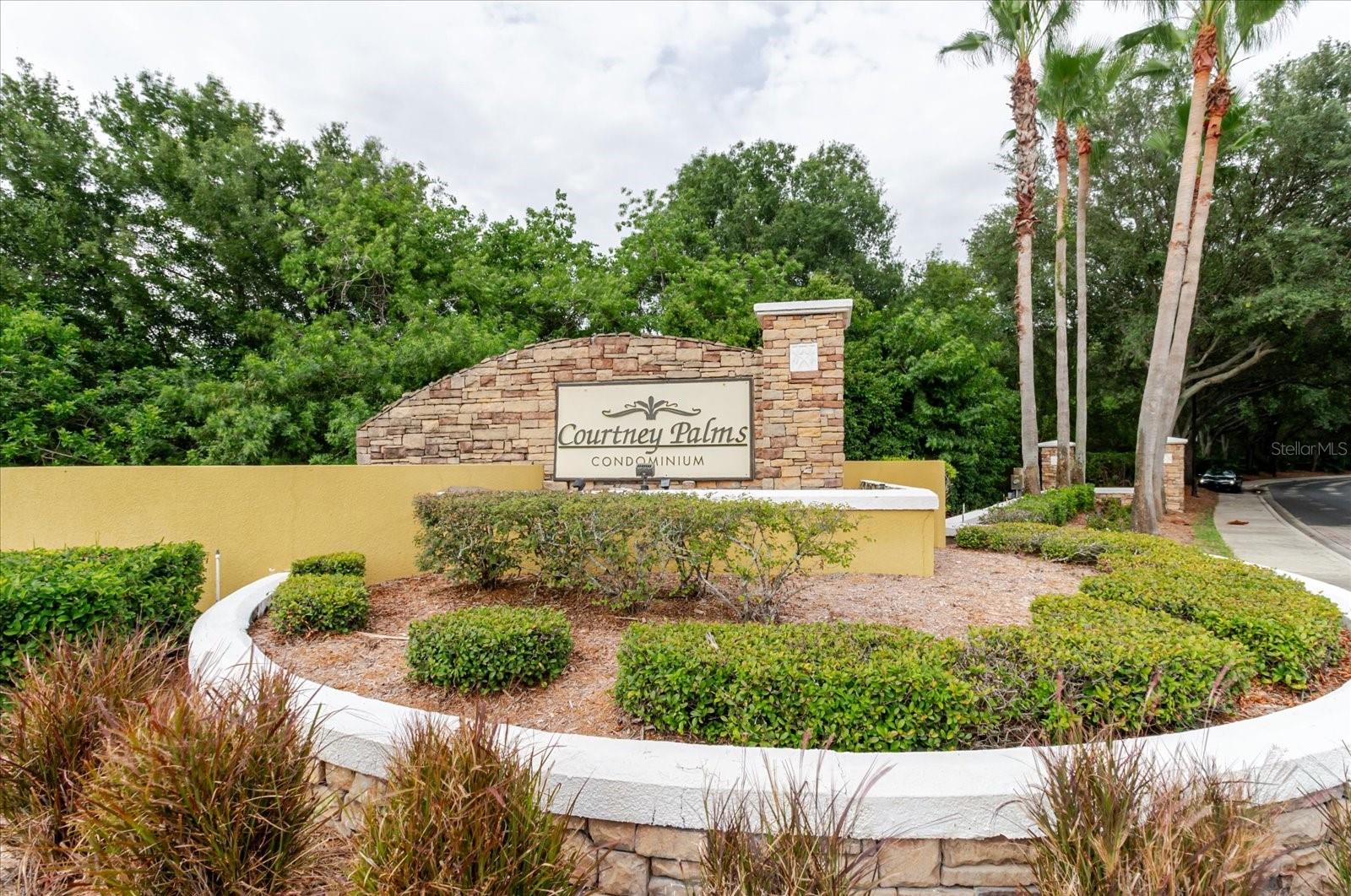 10019 COURTNEY PALMS BLVD #101, TAMPA, FL, 33619