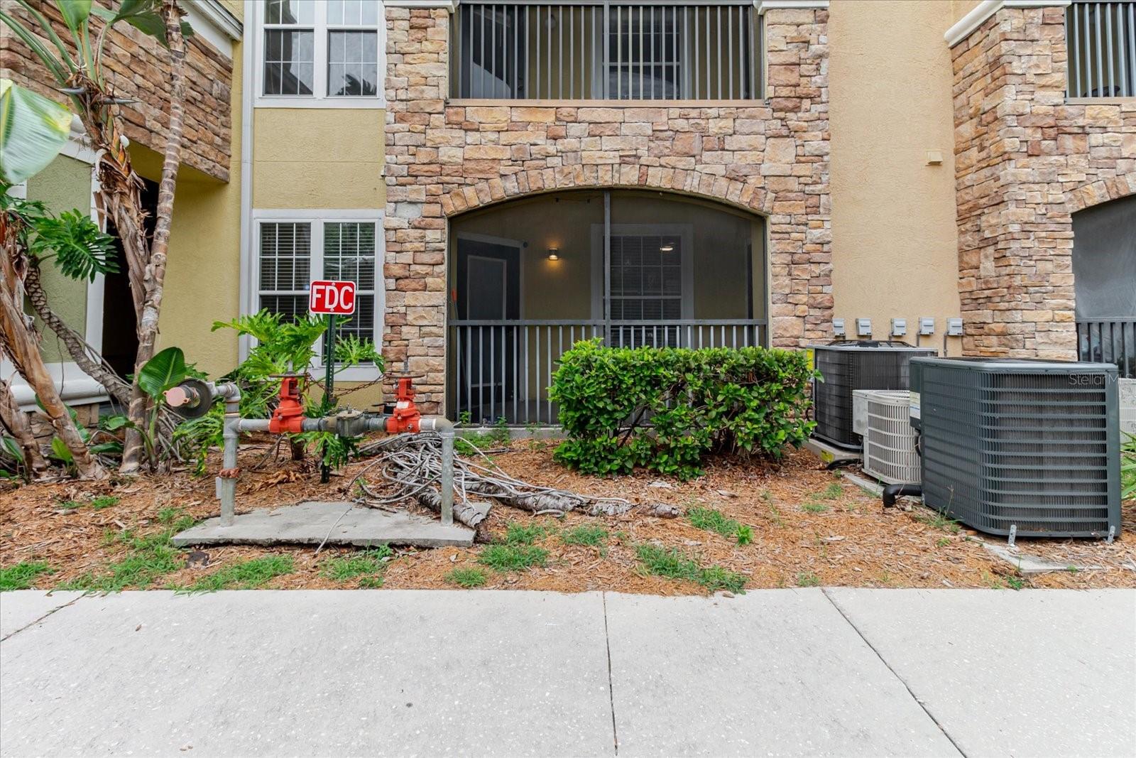 10019 COURTNEY PALMS BLVD #101, TAMPA, FL, 33619