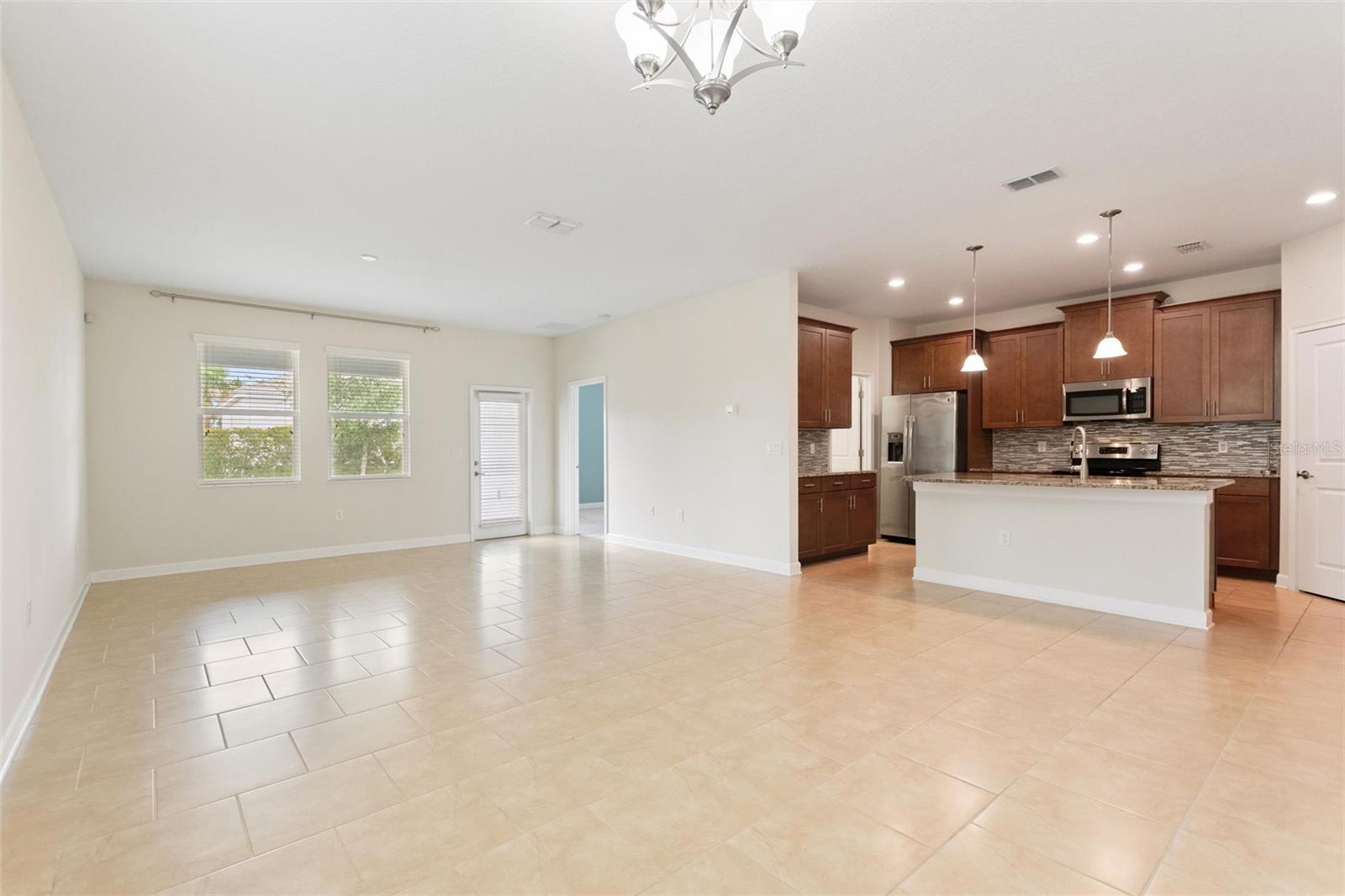 1401 CLUBMAN DR, DAVENPORT, FL, 33896