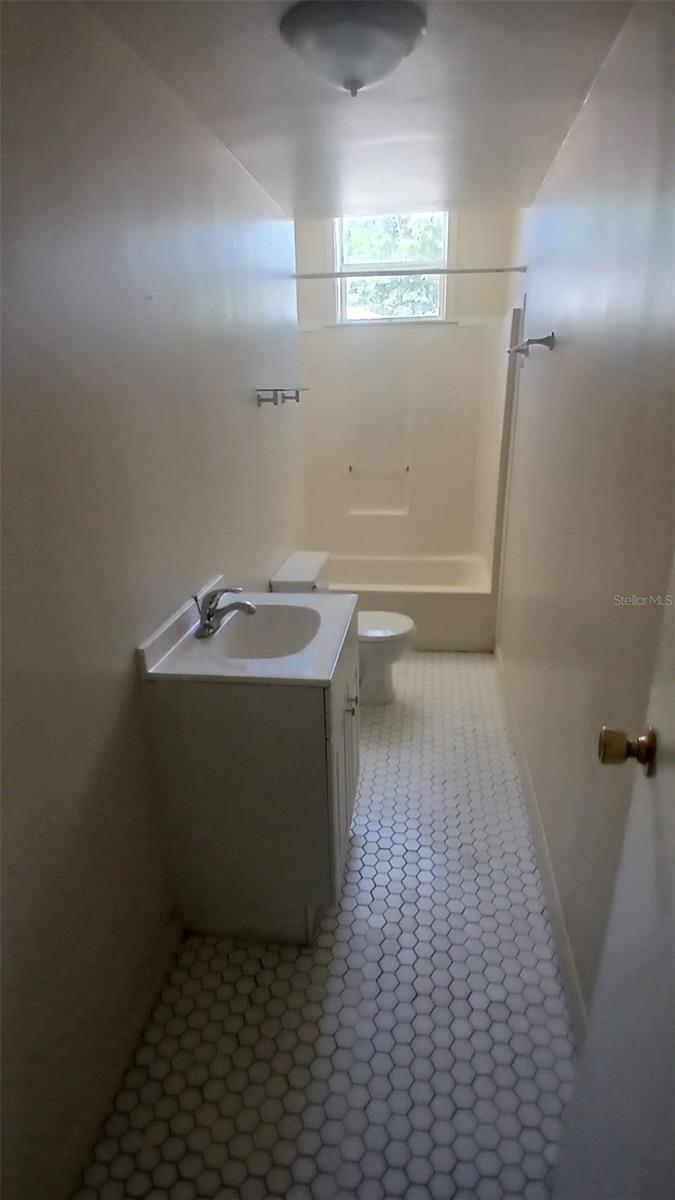 542 DIVISION ST, TARPON SPRINGS, FL, 34689