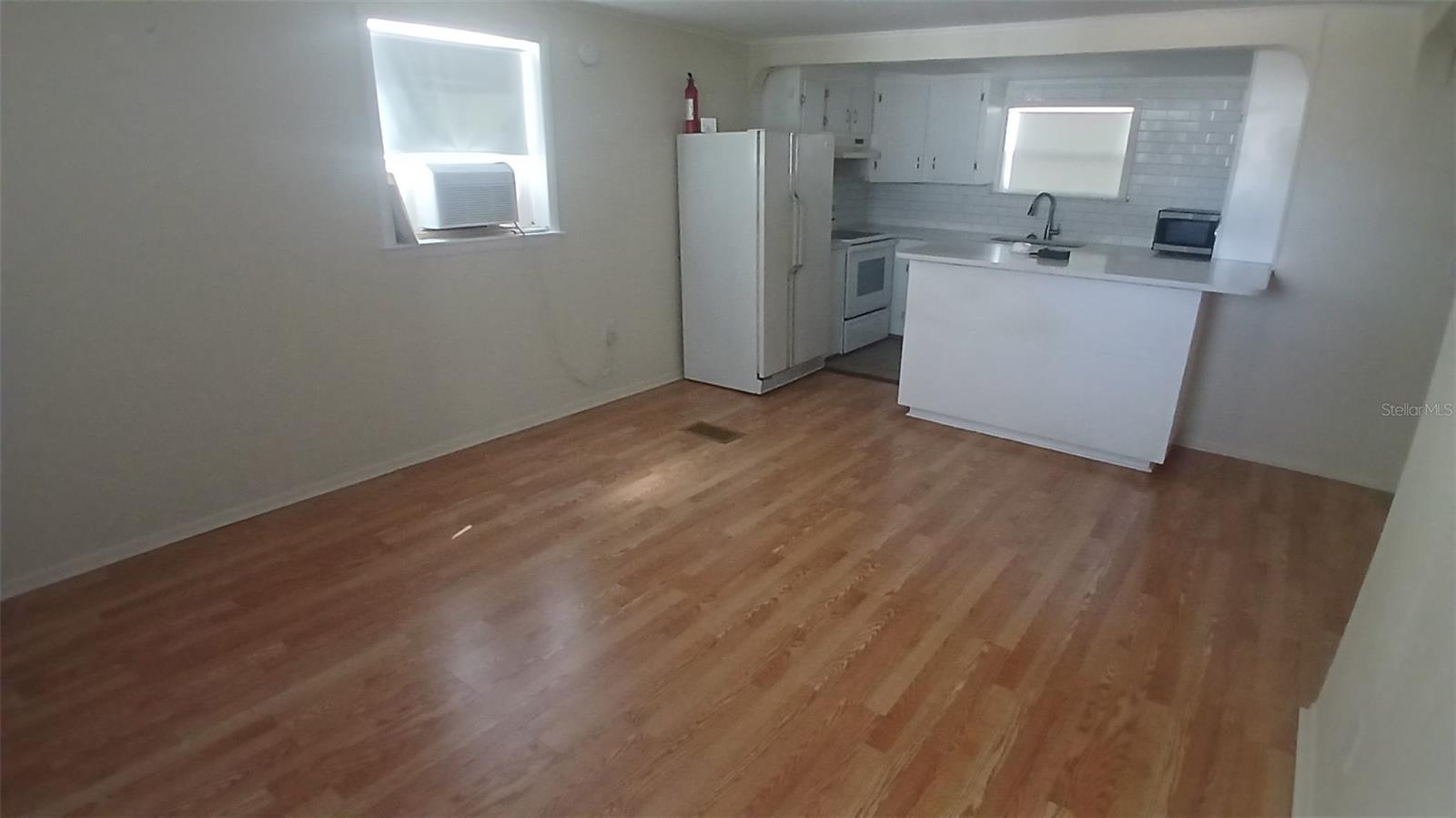 542 DIVISION ST, TARPON SPRINGS, FL, 34689