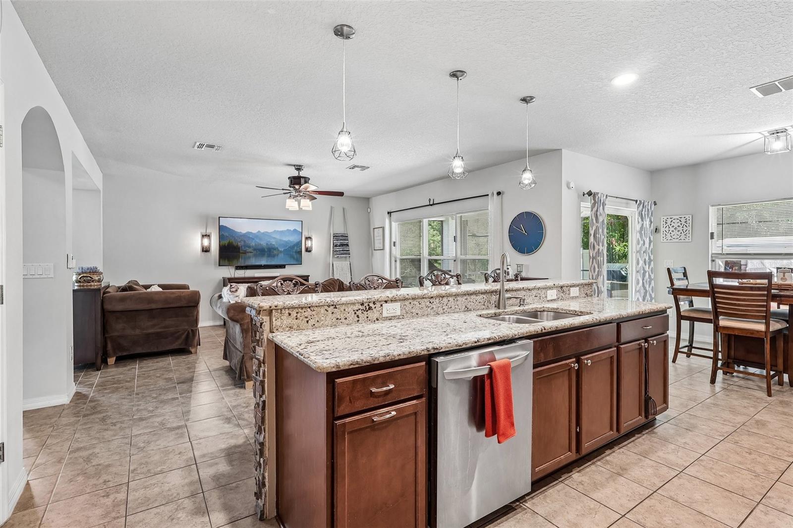 14102 WATERFORD CREEK BLVD, ORLANDO, FL, 32828