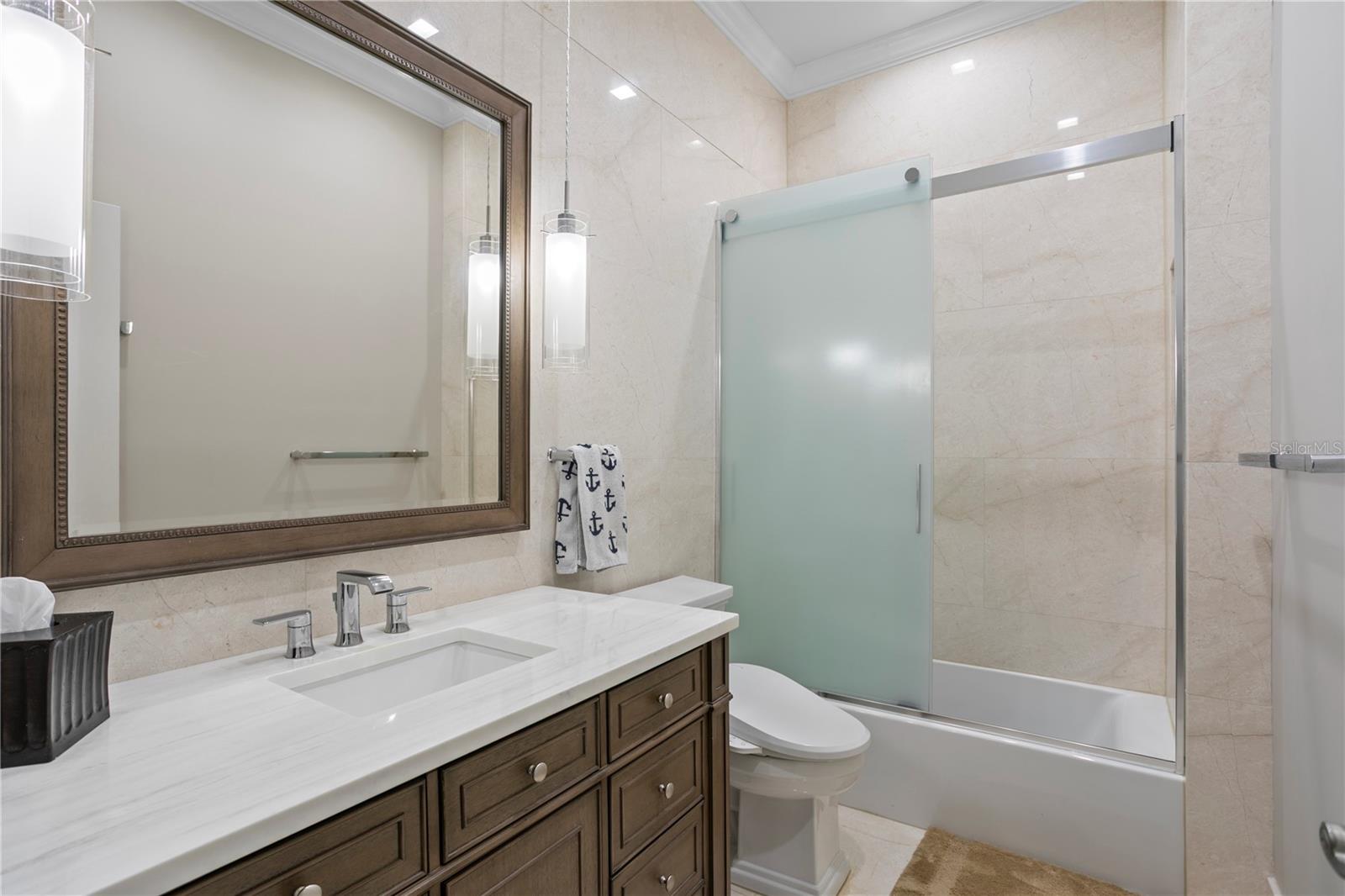 16601 AVILA BLVD, TAMPA, FL, 33613