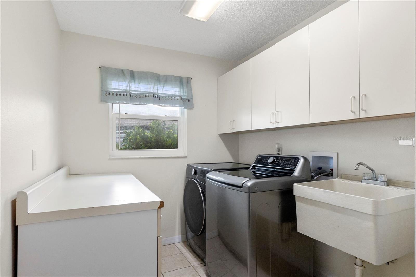 4308 MIDDLE LAKE DR, TAMPA, FL, 33624