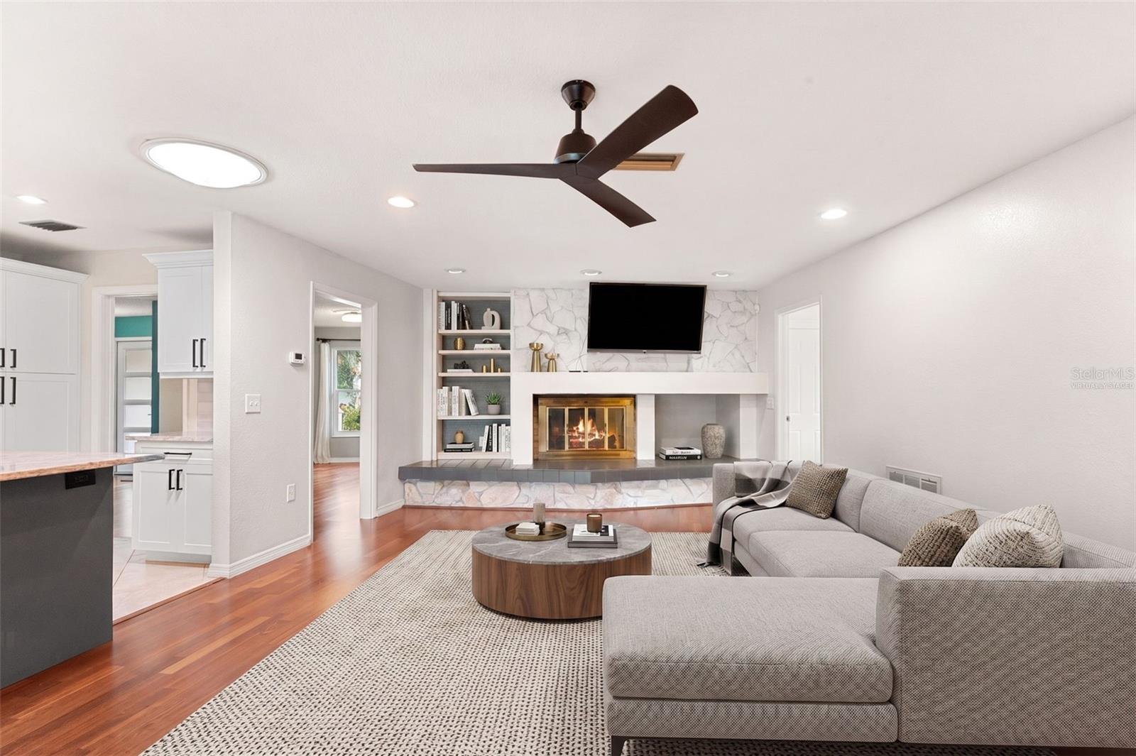 4308 MIDDLE LAKE DR, TAMPA, FL, 33624