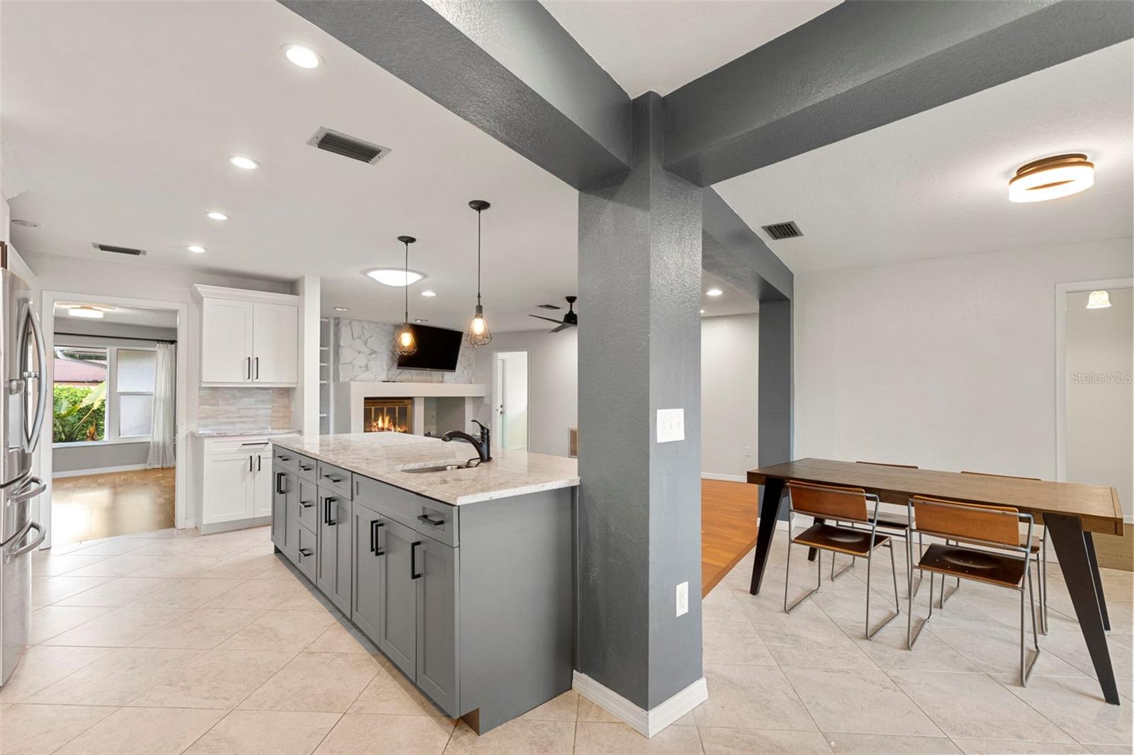 4308 MIDDLE LAKE DR, TAMPA, FL, 33624