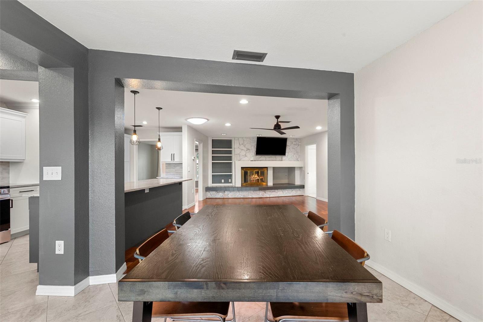 4308 MIDDLE LAKE DR, TAMPA, FL, 33624