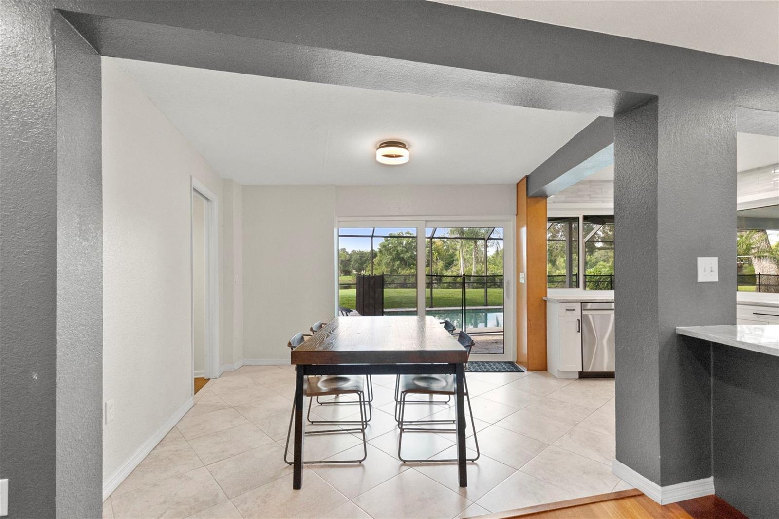 4308 MIDDLE LAKE DR, TAMPA, FL, 33624