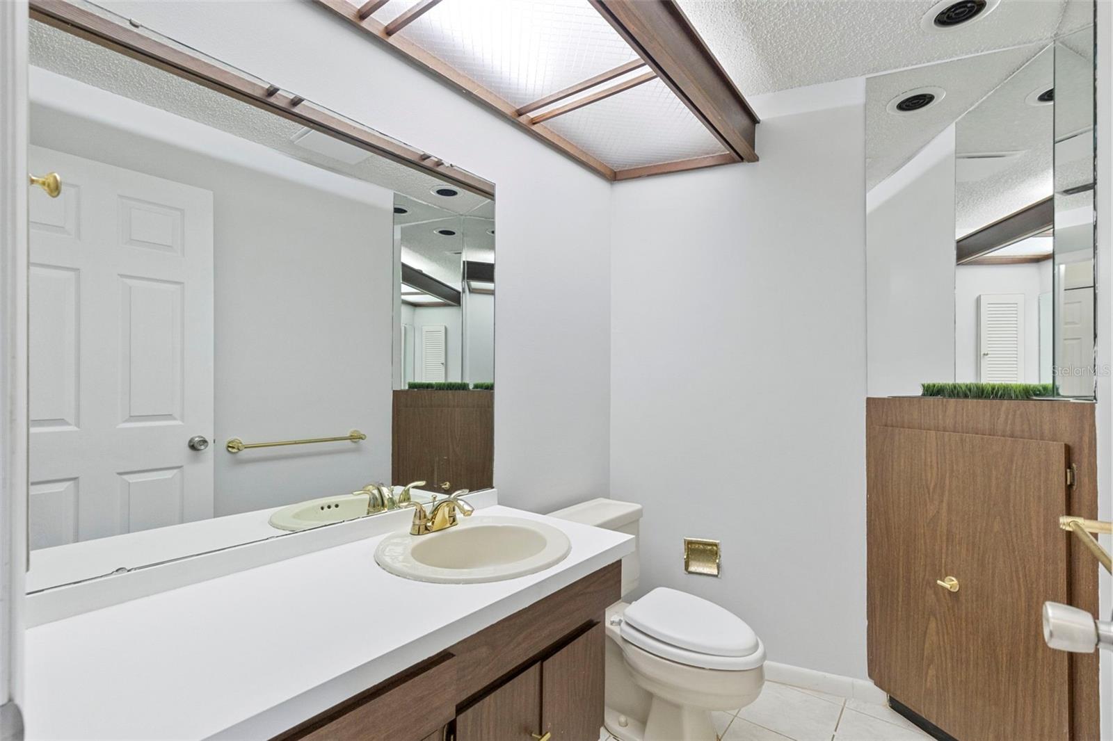4308 MIDDLE LAKE DR, TAMPA, FL, 33624