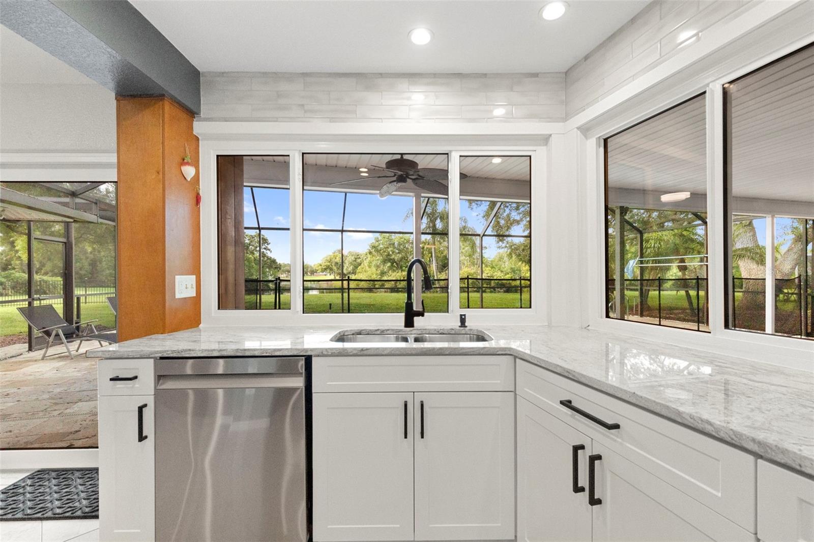 4308 MIDDLE LAKE DR, TAMPA, FL, 33624