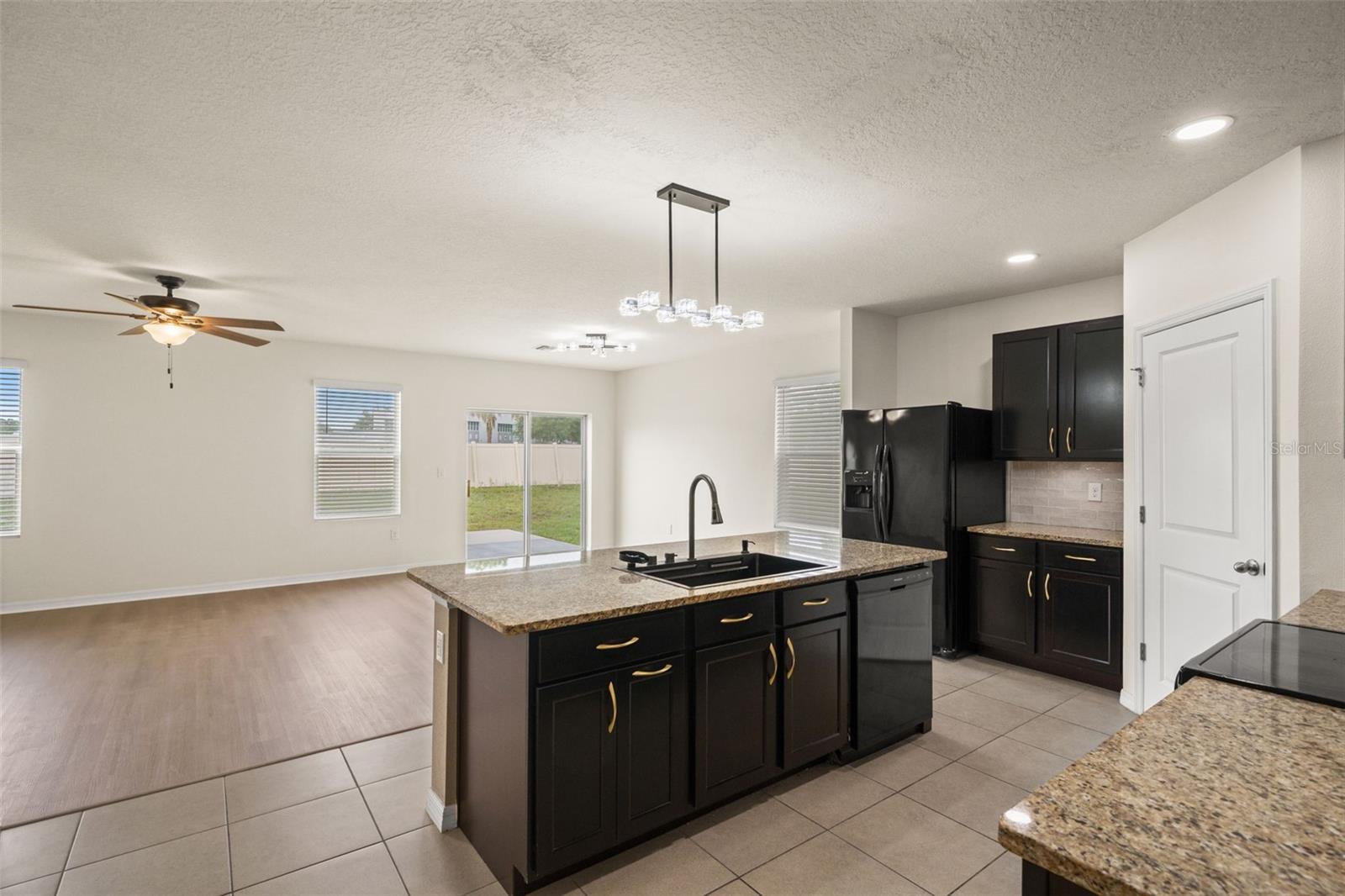 16443 LITTLE GARDEN DR, WIMAUMA, FL, 33598