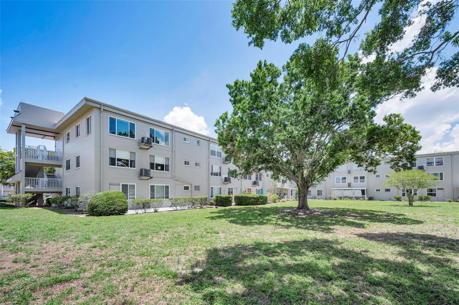 2072 AUSTRALIA WAY W #32, CLEARWATER, FL, 33763