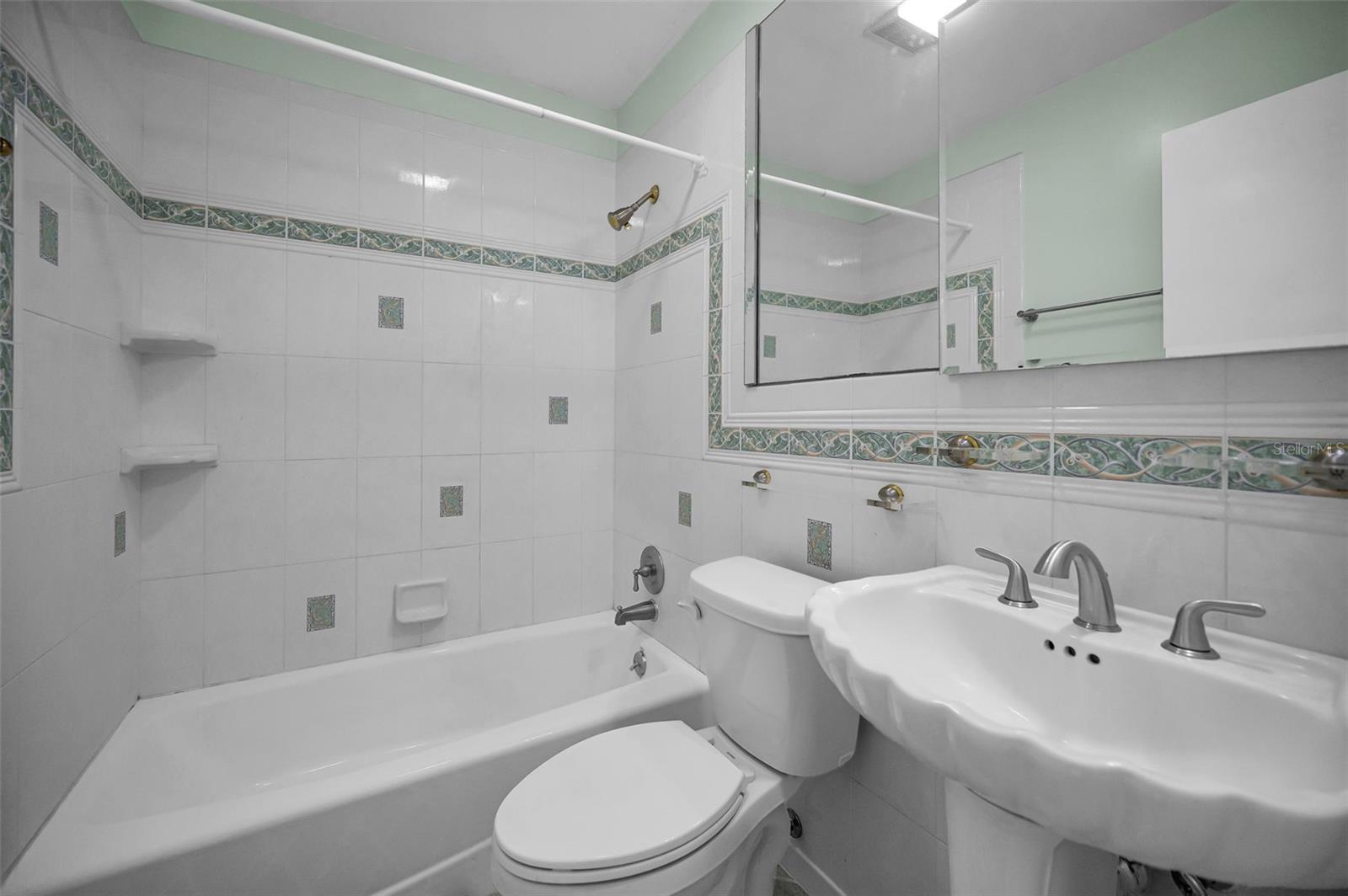 2072 AUSTRALIA WAY W #32, CLEARWATER, FL, 33763