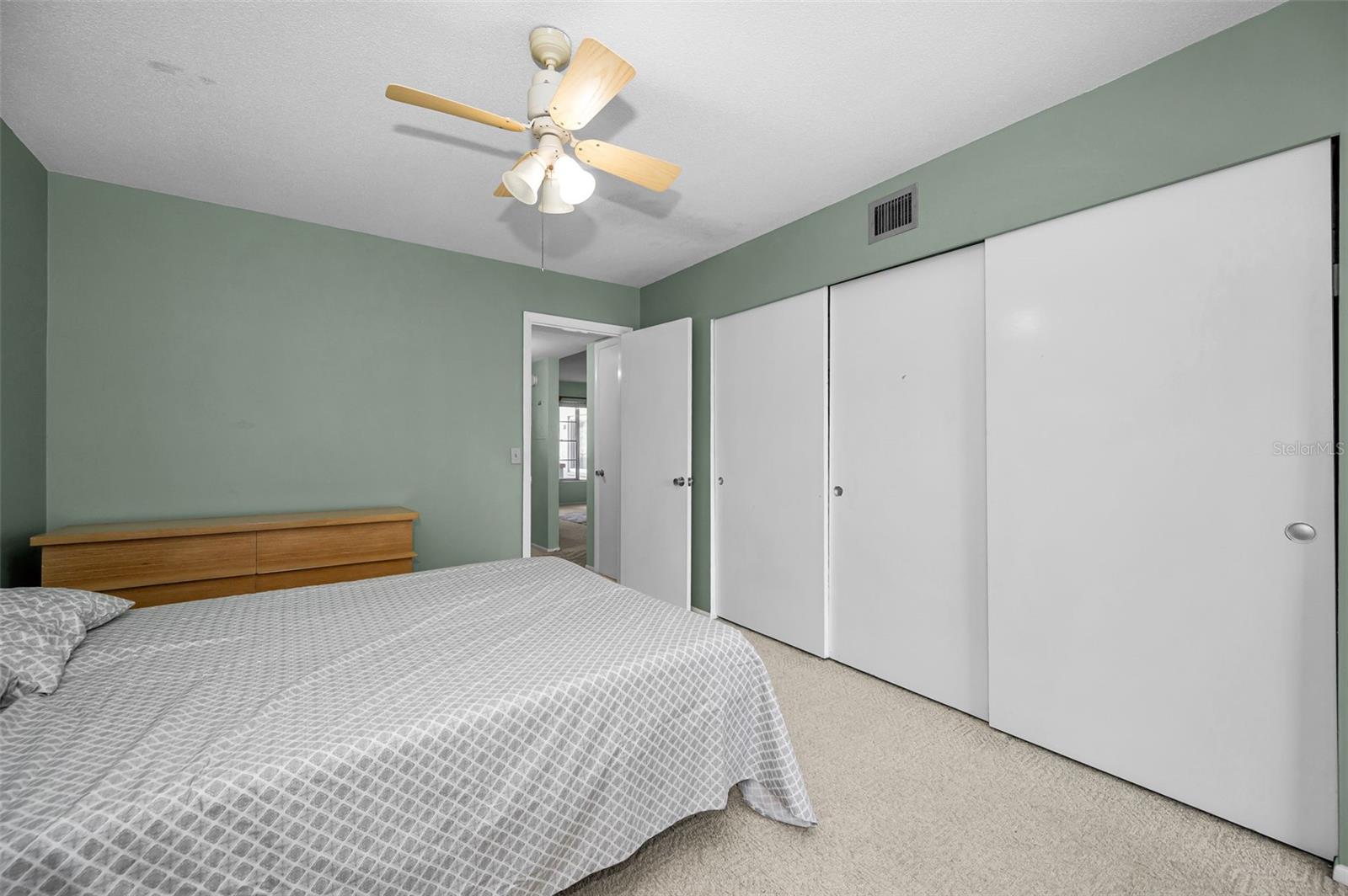2072 AUSTRALIA WAY W #32, CLEARWATER, FL, 33763