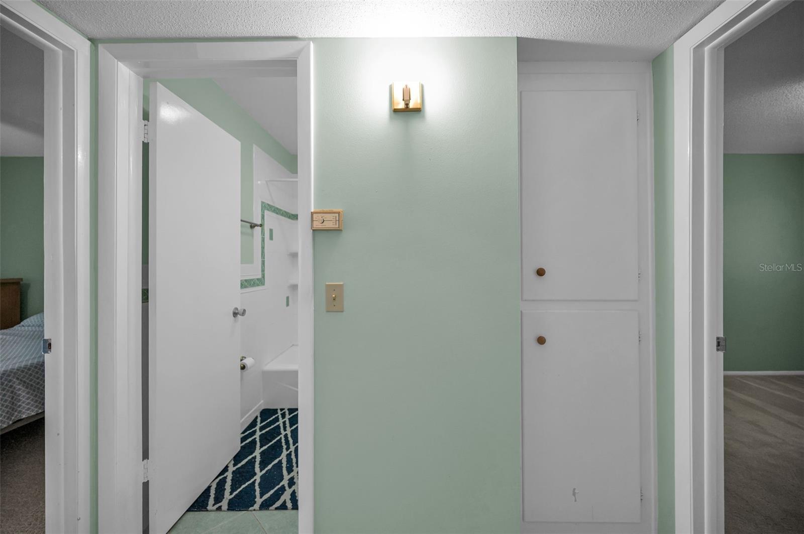 2072 AUSTRALIA WAY W #32, CLEARWATER, FL, 33763