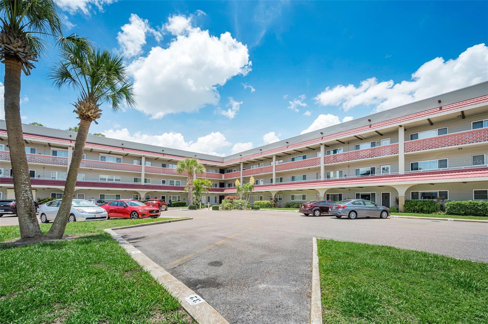 2072 AUSTRALIA WAY W #32, CLEARWATER, FL, 33763
