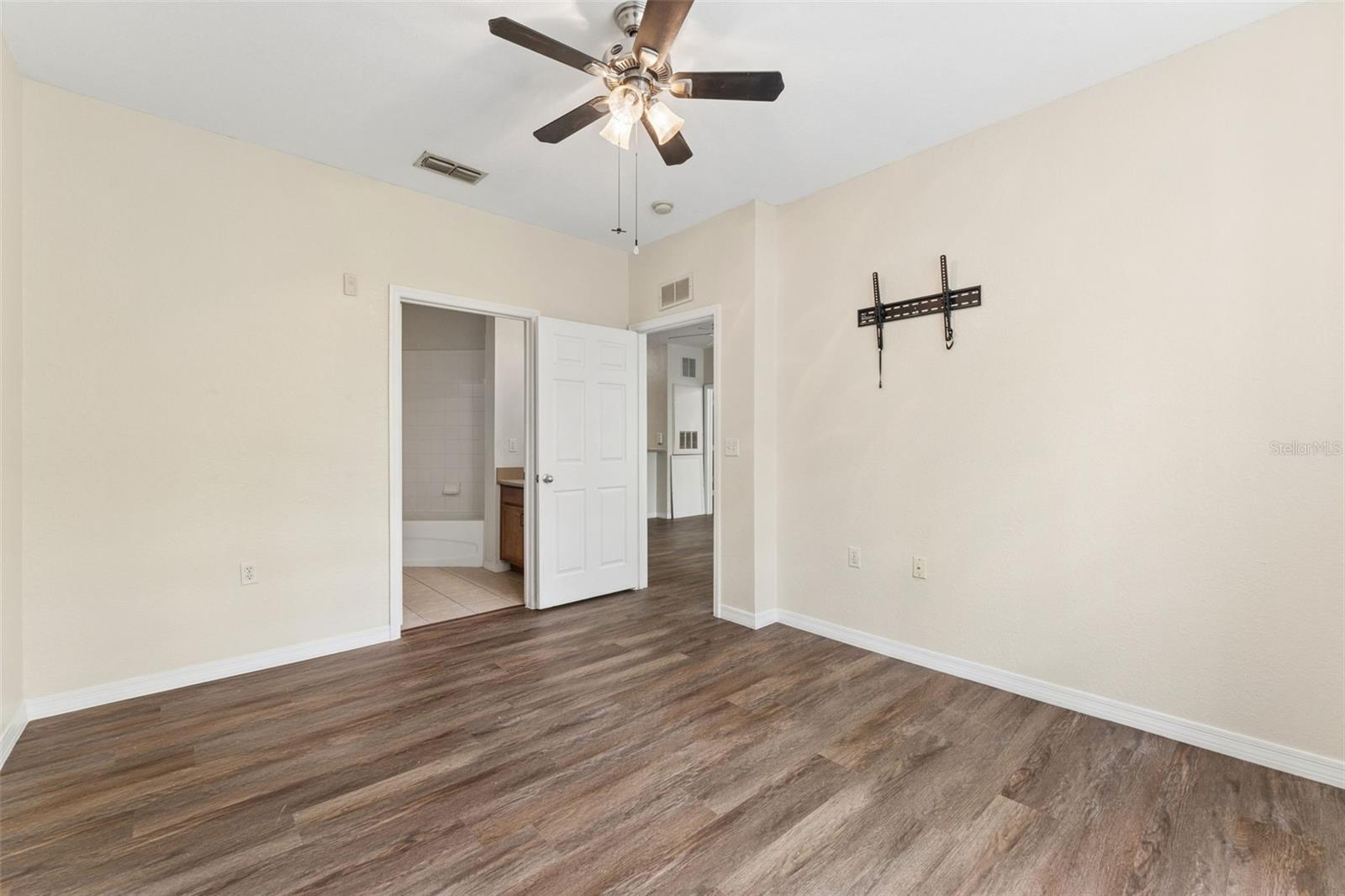 8136 CLAIRE ANN DR #207, ORLANDO, FL, 32825