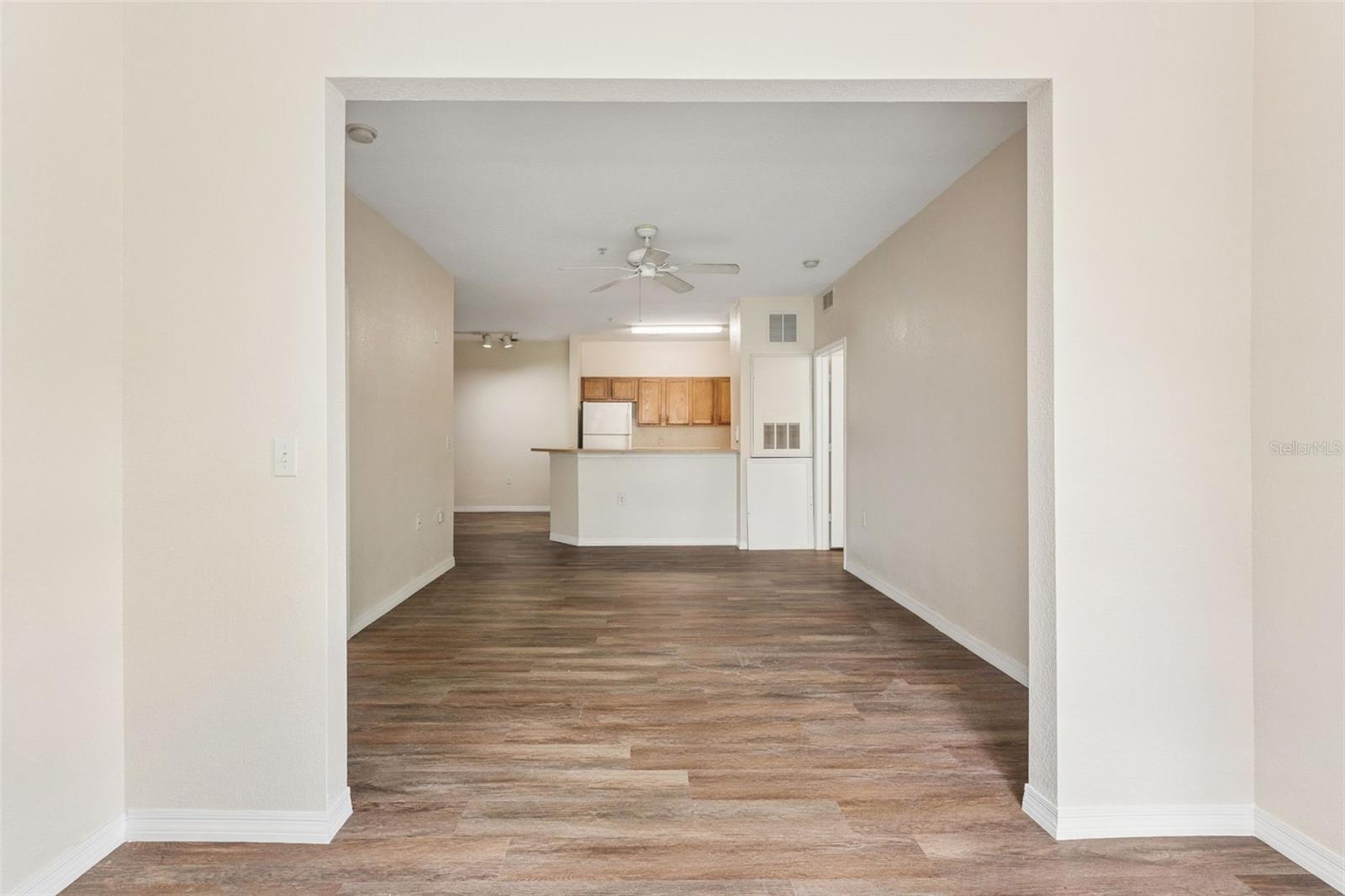 8136 CLAIRE ANN DR #207, ORLANDO, FL, 32825