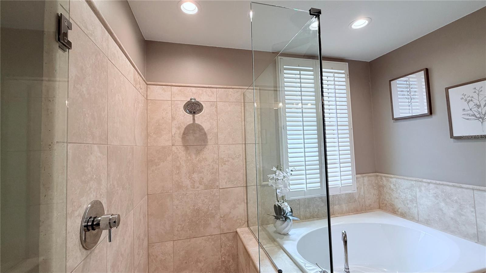 218 SAND KEY ESTATES DR, CLEARWATER BEACH, FL, 33767