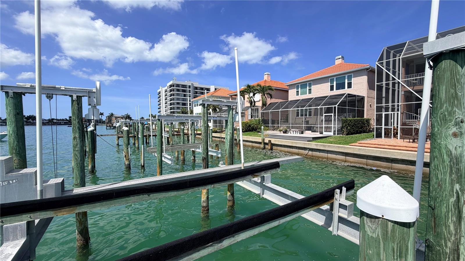 218 SAND KEY ESTATES DR, CLEARWATER BEACH, FL, 33767
