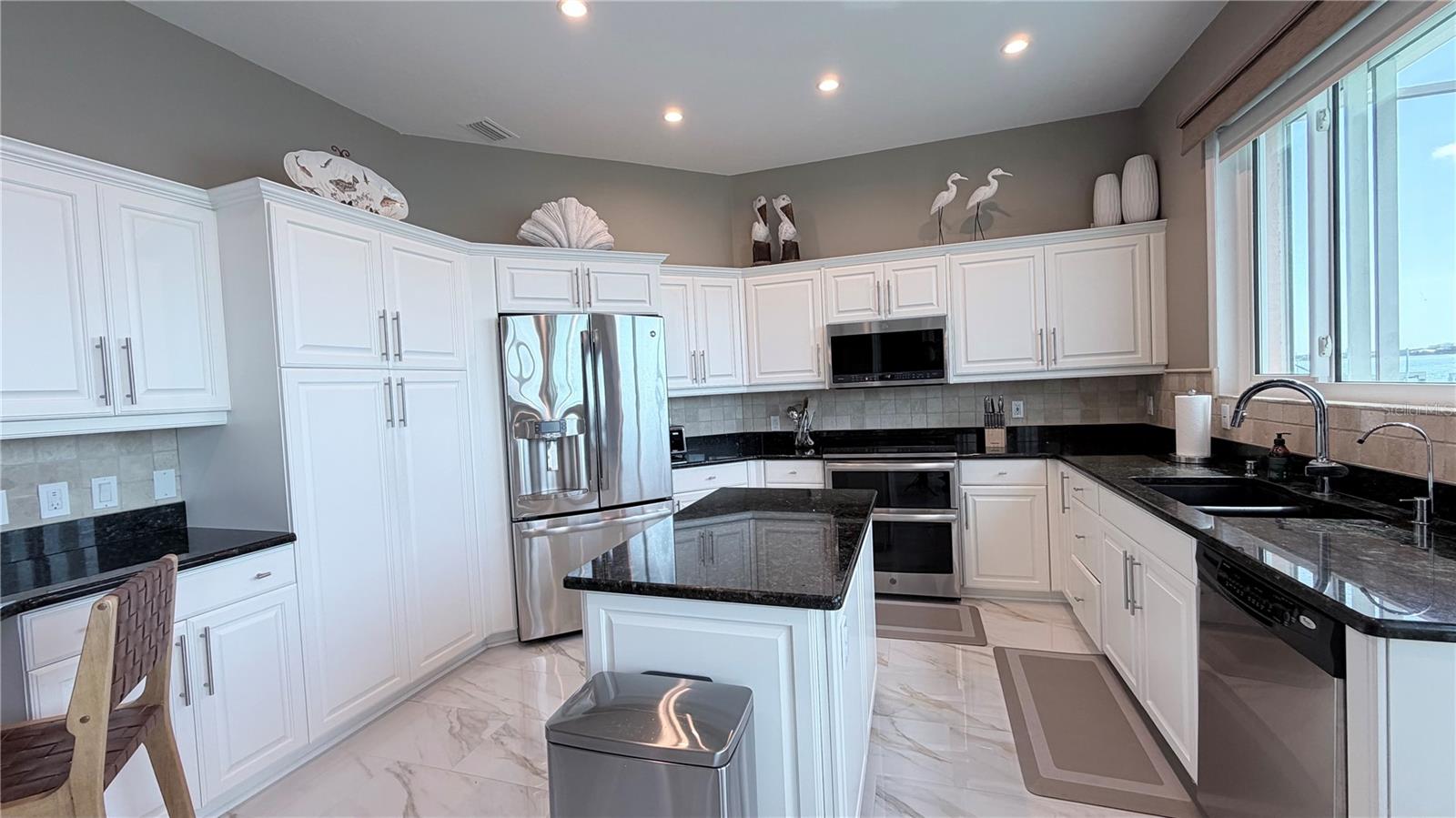 218 SAND KEY ESTATES DR, CLEARWATER BEACH, FL, 33767