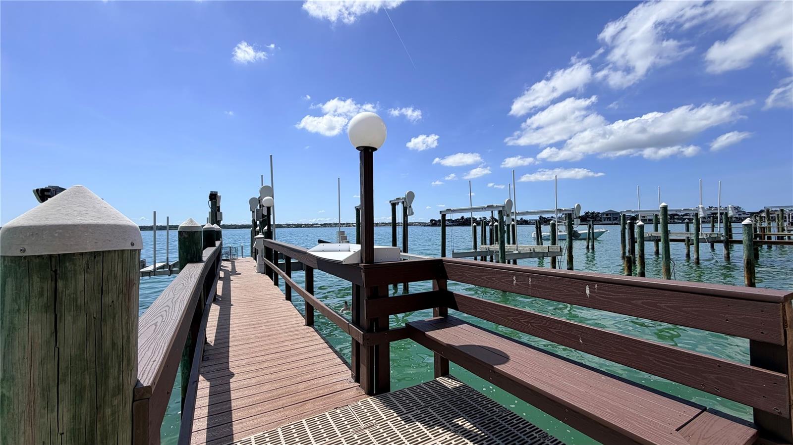 218 SAND KEY ESTATES DR, CLEARWATER BEACH, FL, 33767