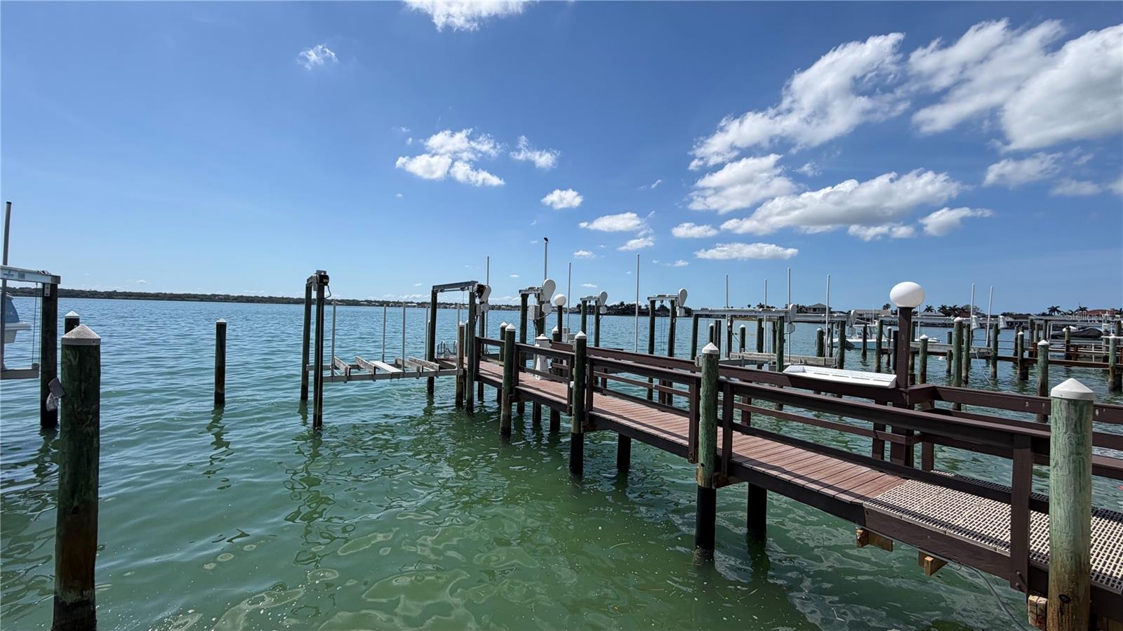 218 SAND KEY ESTATES DR, CLEARWATER BEACH, FL, 33767