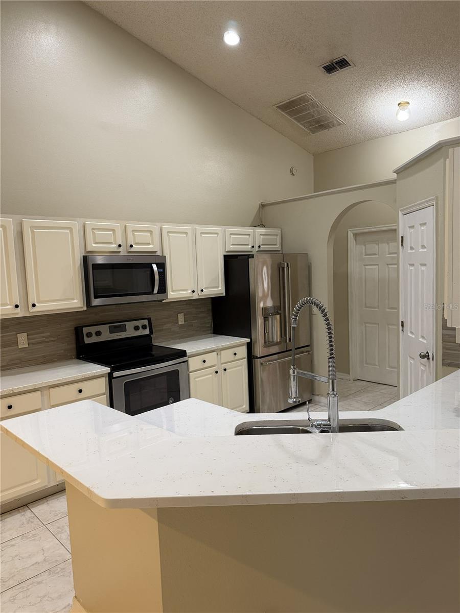 3733 WEETAMOO CIR, ORLANDO, FL, 32818