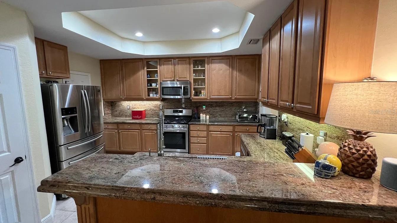 2889 BAYSHORE TRAILS DR, TAMPA, FL, 33611
