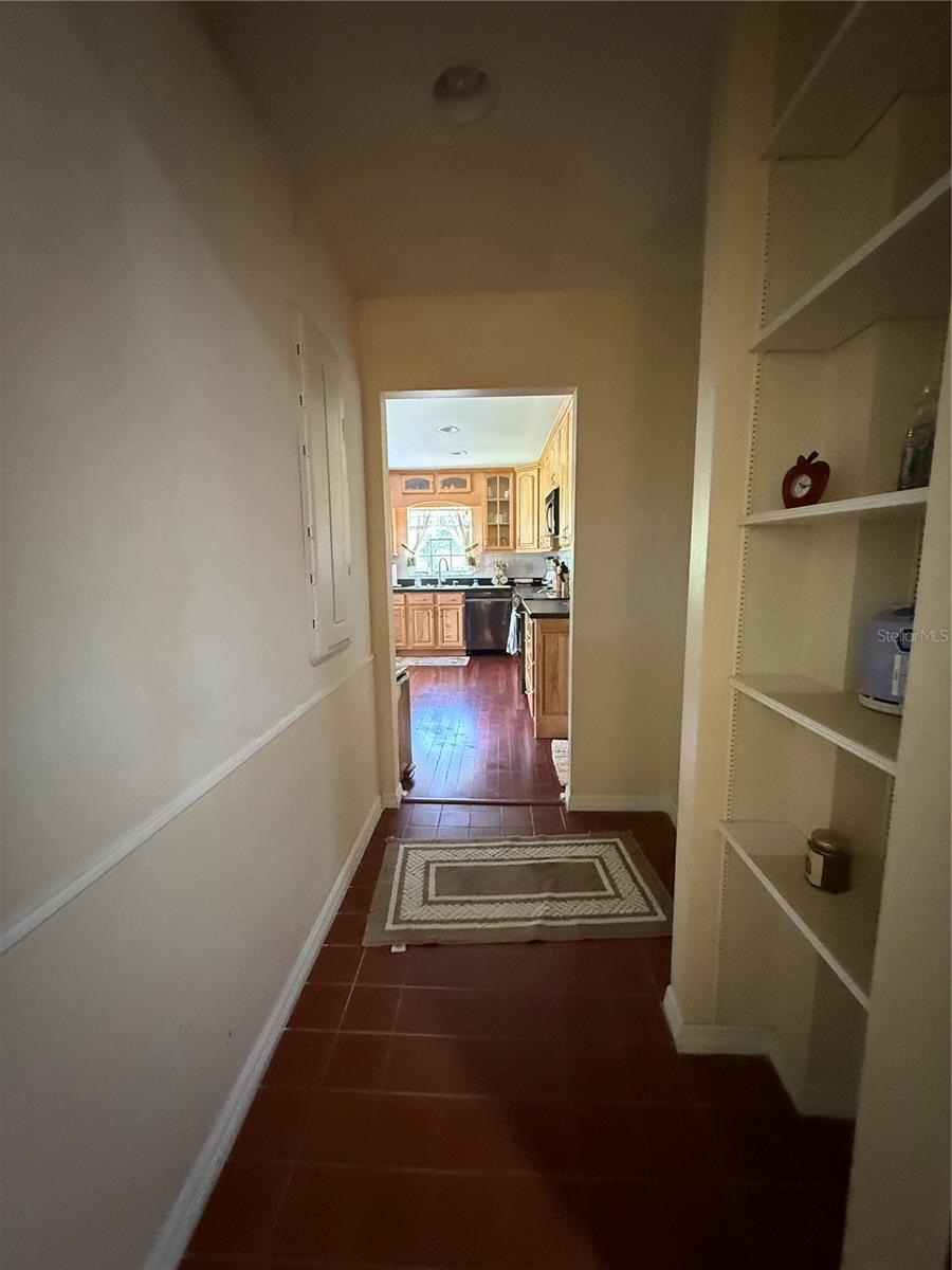305 WHITE OAK DR, ALTAMONTE SPRINGS, FL, 32701