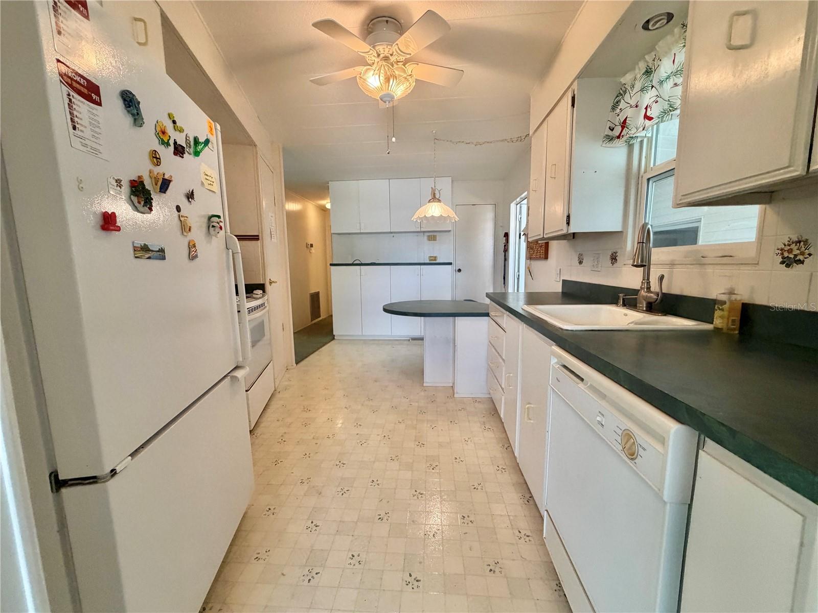 132 TAMARISK WAY, LEESBURG, FL, 34748