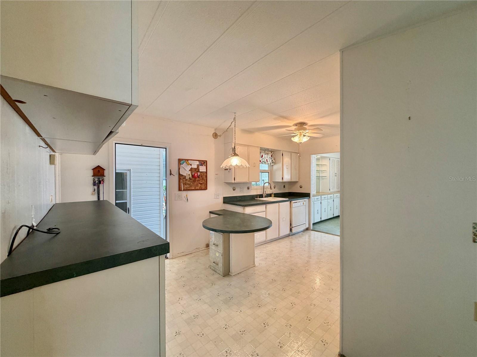 132 TAMARISK WAY, LEESBURG, FL, 34748