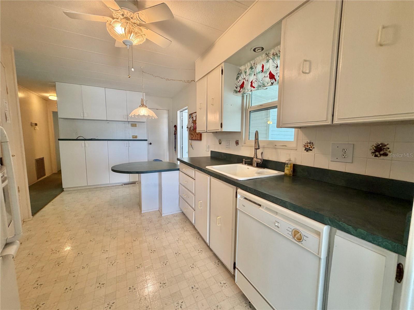 132 TAMARISK WAY, LEESBURG, FL, 34748