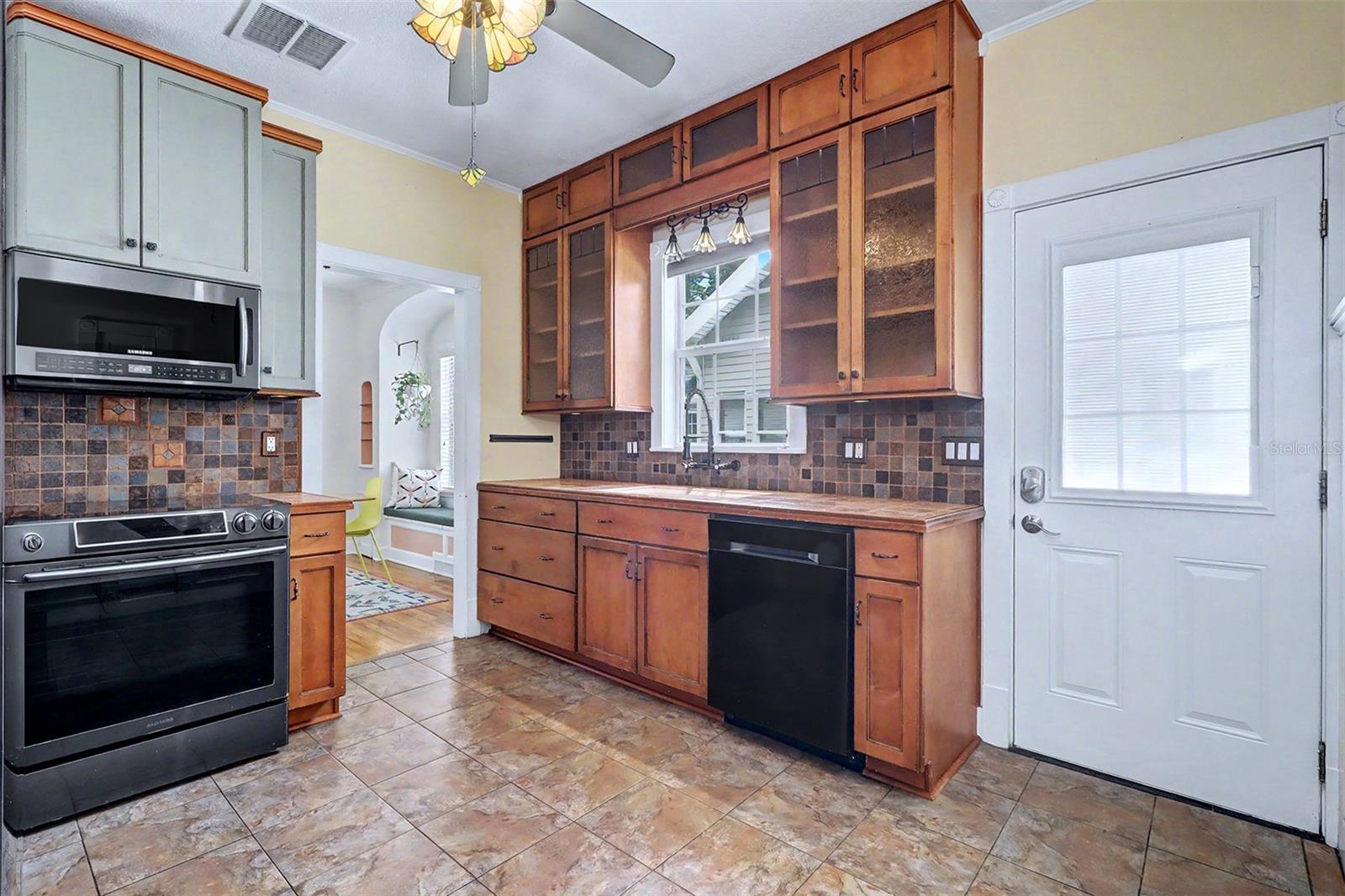 1127 22ND AVE N, ST PETERSBURG, FL, 33704