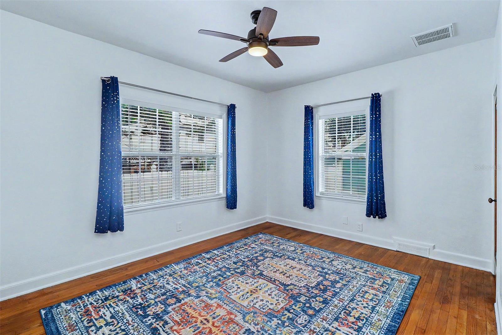 1127 22ND AVE N, ST PETERSBURG, FL, 33704