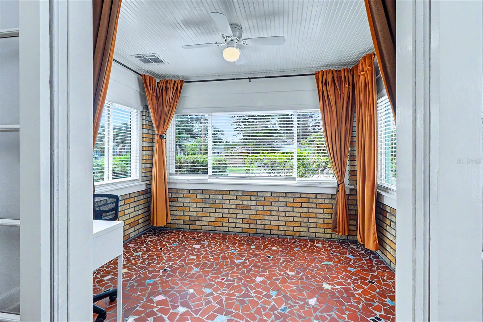 1127 22ND AVE N, ST PETERSBURG, FL, 33704