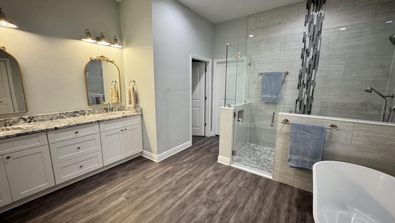 2730 ROBERTSON, LUTZ, FL, 33559