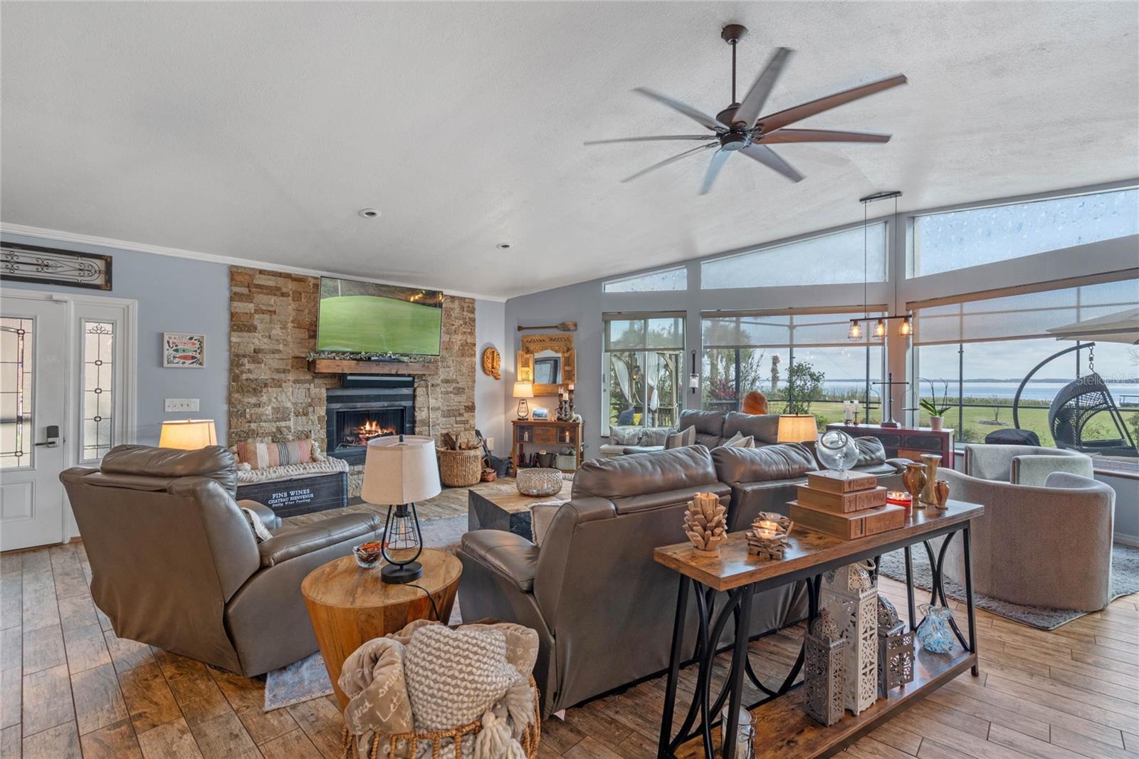 1102 N PALMETTO ST, LEESBURG, FL, 34748