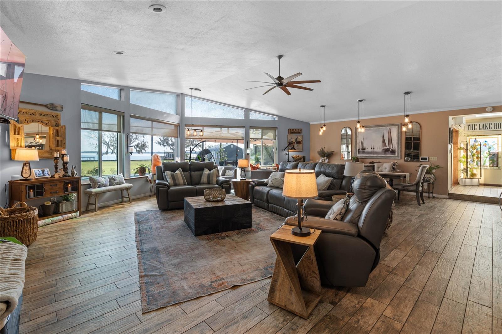 1102 N PALMETTO ST, LEESBURG, FL, 34748