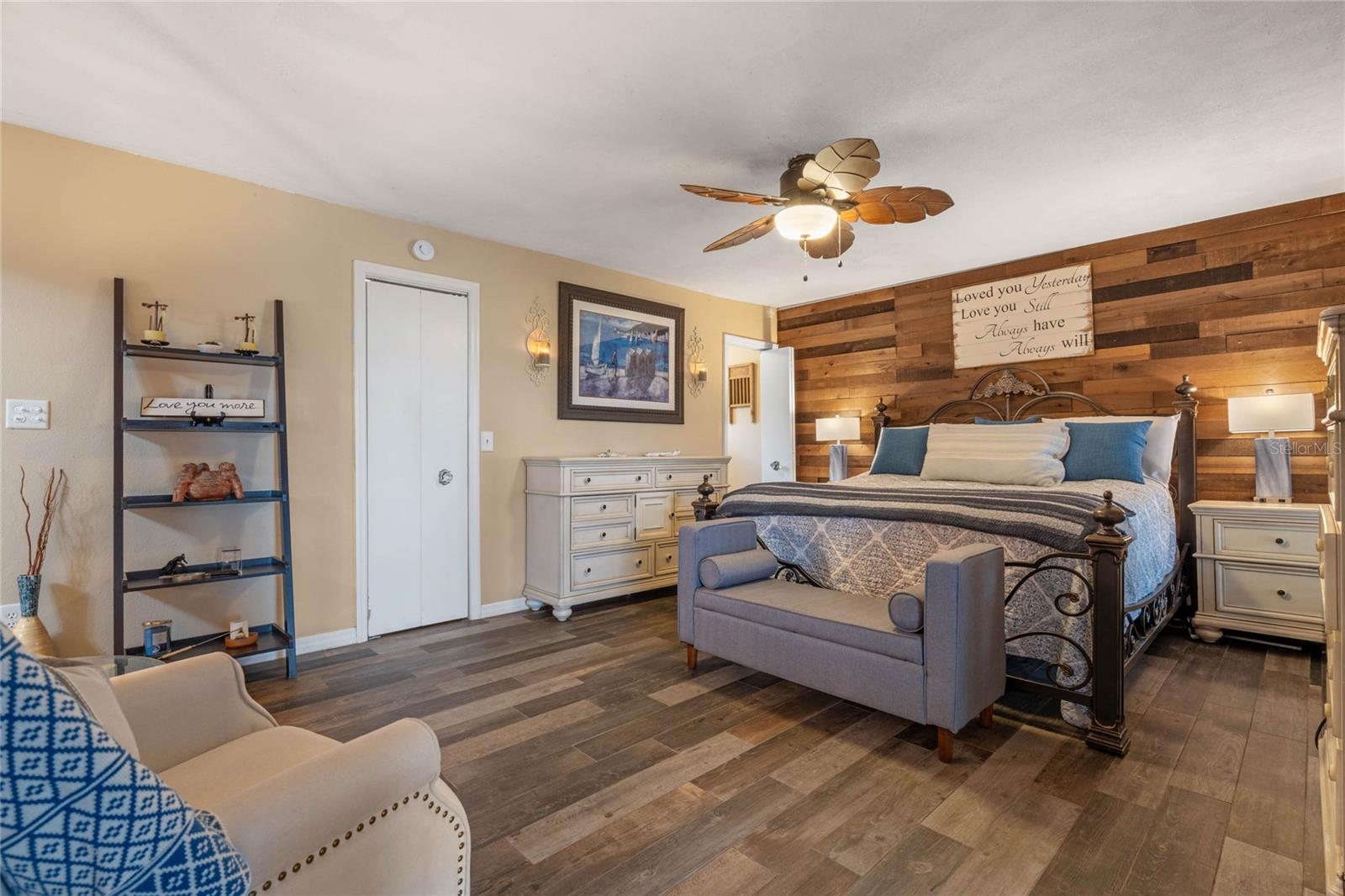 1102 N PALMETTO ST, LEESBURG, FL, 34748